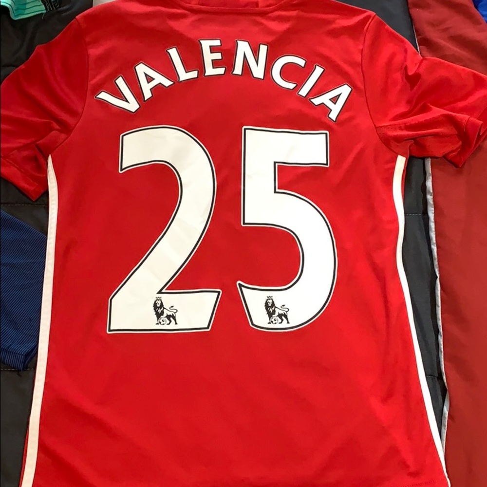 Manchester United 2016 Valencia jersey youth L